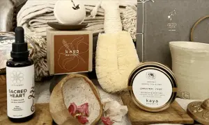 Kaya Holistic oferuje produkty do holistycznej pielęgnacji: eliksir Sacred Heart, herbatę Sonoran Rose, naturalne kosmetyki i akcesoria.