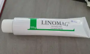 Biała tubka maści Linomag z zielonym akcentem. Czy wybierasz linomag czerwony czy zielony?