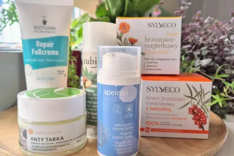 Kremy do stóp: Biotum Repair Fußcreme, Apeiron, Sylveco z betuliną i rokitnikiem, Opacja Natura Anty Tarka. Naturalna pielęgnacja dla wymagającej skóry, idealna na pedibaehr.