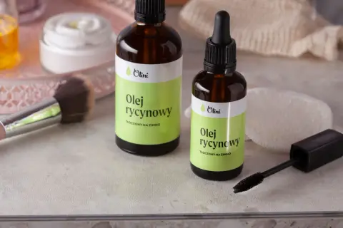 Olej rycynowy Olini – naturalny sposób na gęste rzęsy. Zobacz, jaki olejek na porost rzęs wybrać.