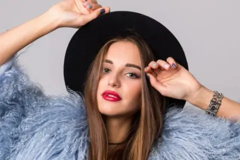 Na czym polega praca modelki? Wymagania i wyzwania w zawodzie