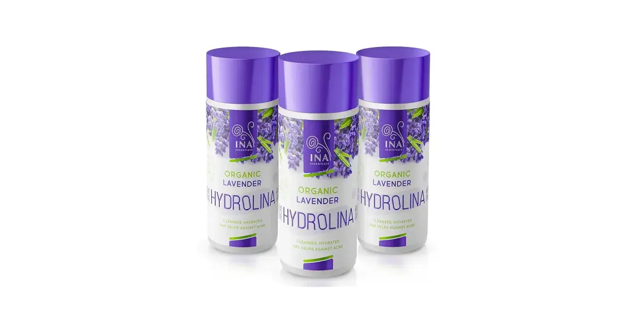 Trzy butelki Hydroliny INA Essentials z lawendą. To naturalne woda lawendowa na trądzik, która oczyszcza i nawilża skórę.